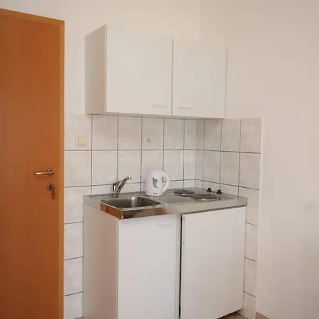 Studio 7532a Apartment Dugi Rat